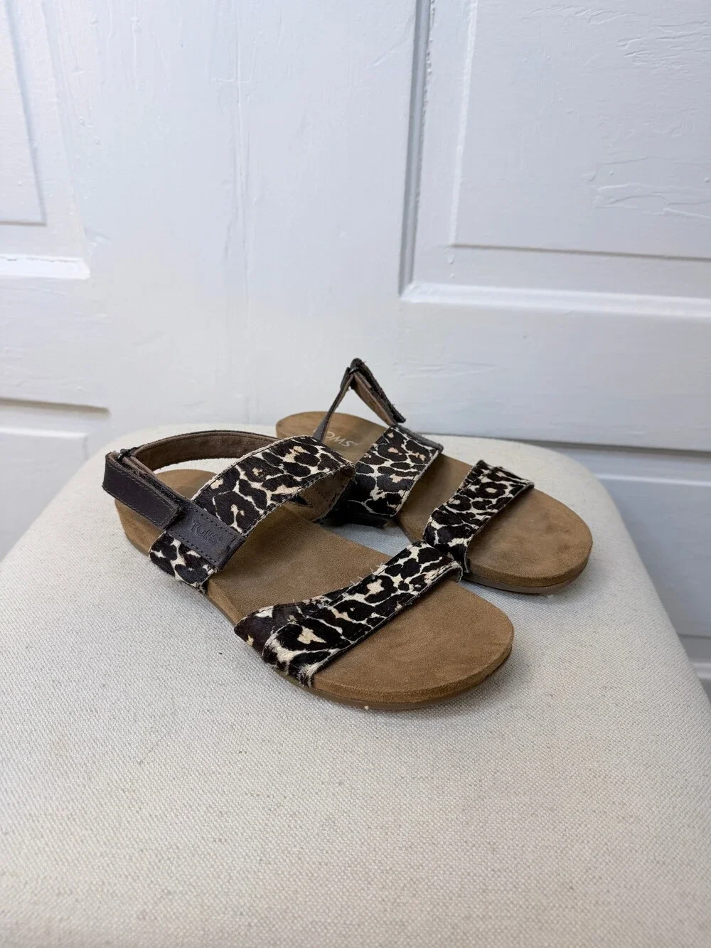 TOMS Women's Size 7 Leopard Print Brown Sandal